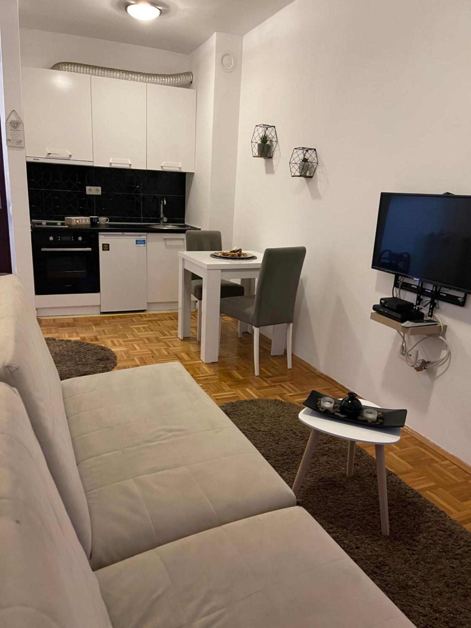 Apartment Guri Pristina Eksteriør billede