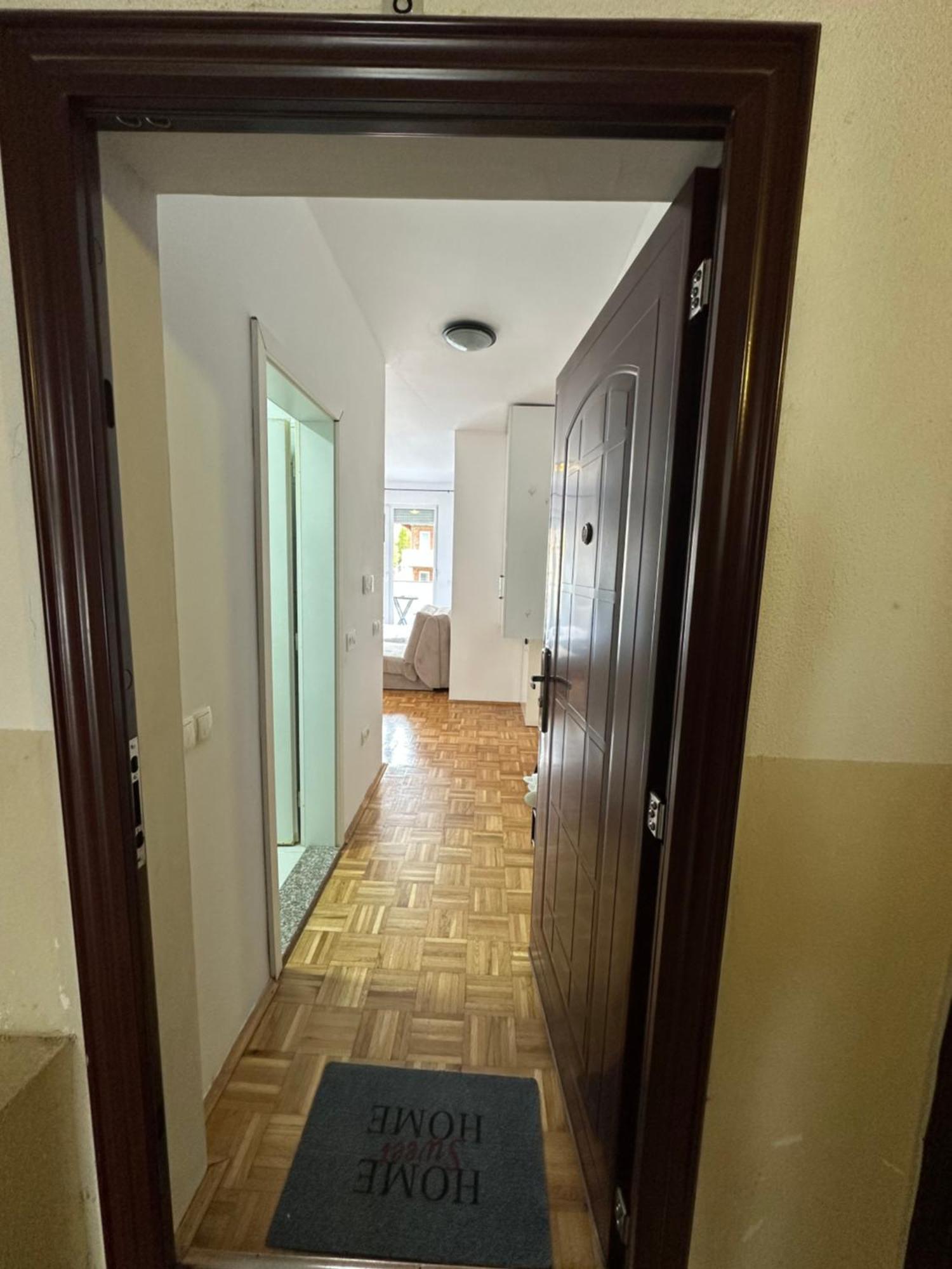 Apartment Guri Pristina Eksteriør billede
